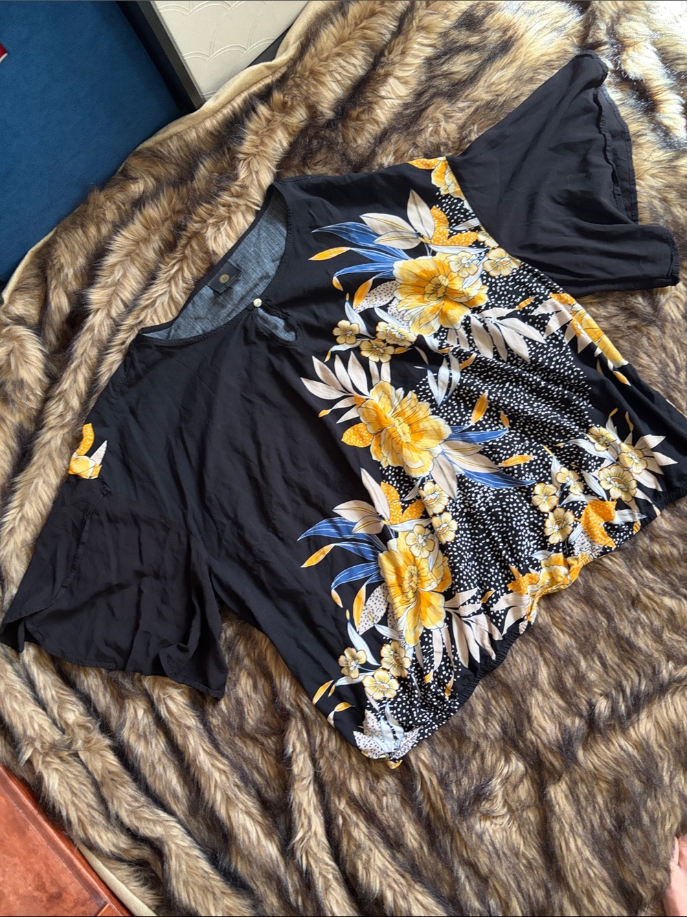 JM Collection Black Blouse with Yellow & Blue Floral Print Size 3X